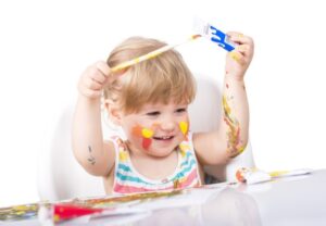 Dziecko a sztuka – Jak rozbudzać kreatywność u najmłodszych?